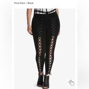 Size 00 Torrid Lace Front Leggings